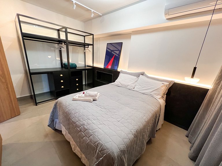 Flat com Cama Casal, no ID - St Oeste