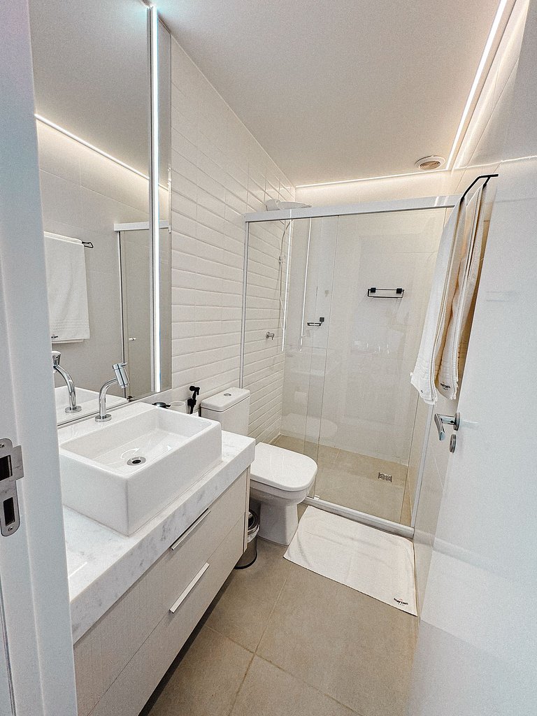 Flat com Cama Casal, no ID - St Oeste