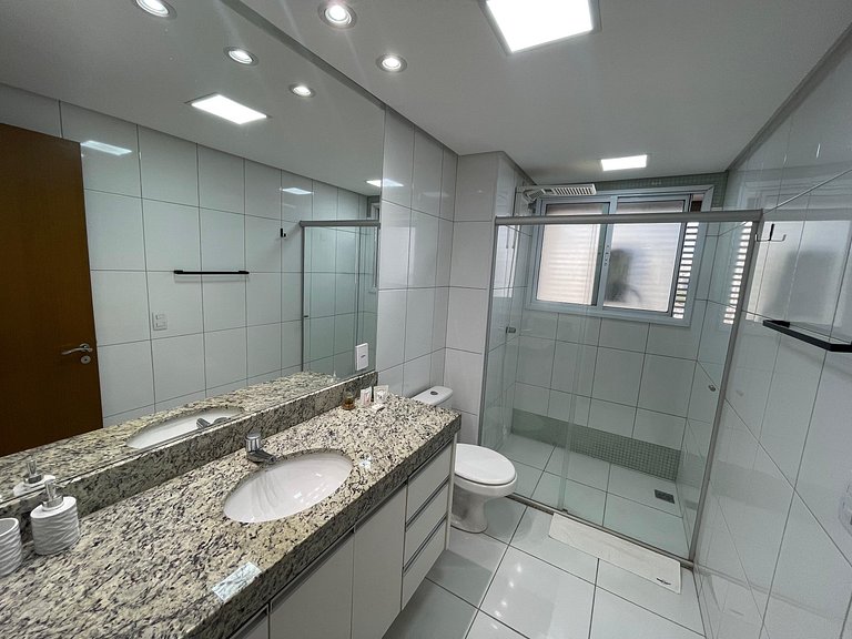 Loft moderno 2 suítes | Piscina + Academia | Bueno