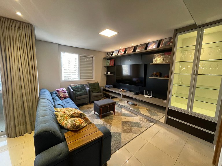 Loft moderno 2 suítes | Piscina + Academia | Bueno