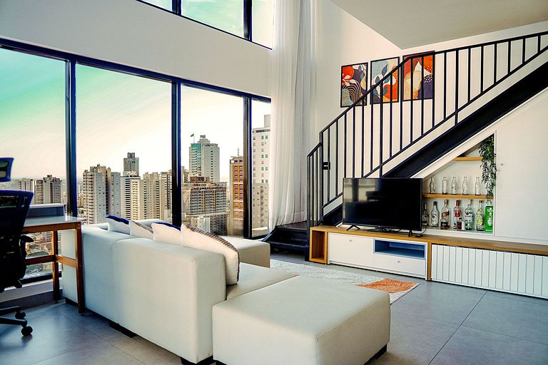 Loft duplex no Bueno | Garagem + Ar Condicionado