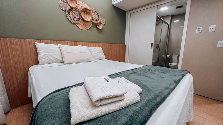 Flat 2Q, Marista, Andar Alto - próx Órion