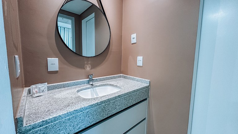 Flat 2Q, Marista, Andar Alto - próx Órion