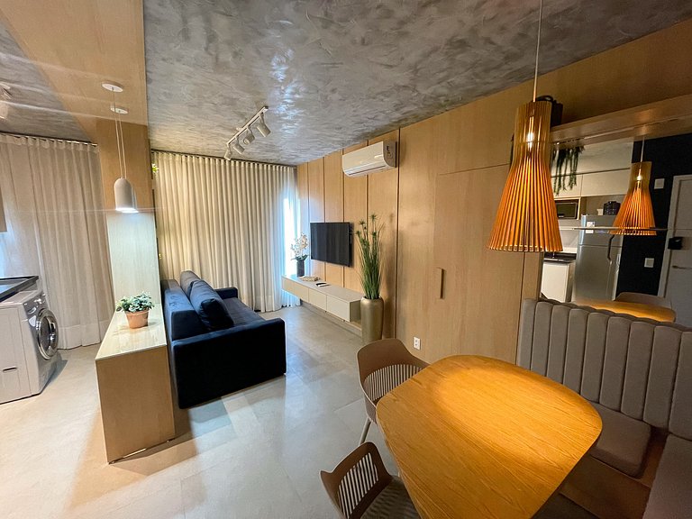 Apto Moderno | 2Q + Piscina + Garagem