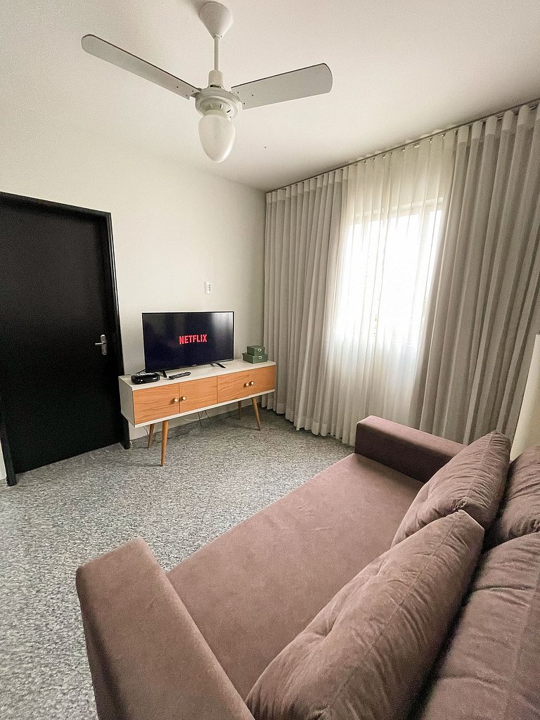 Flat 1Q sofisticado | Piscina | Setor Central