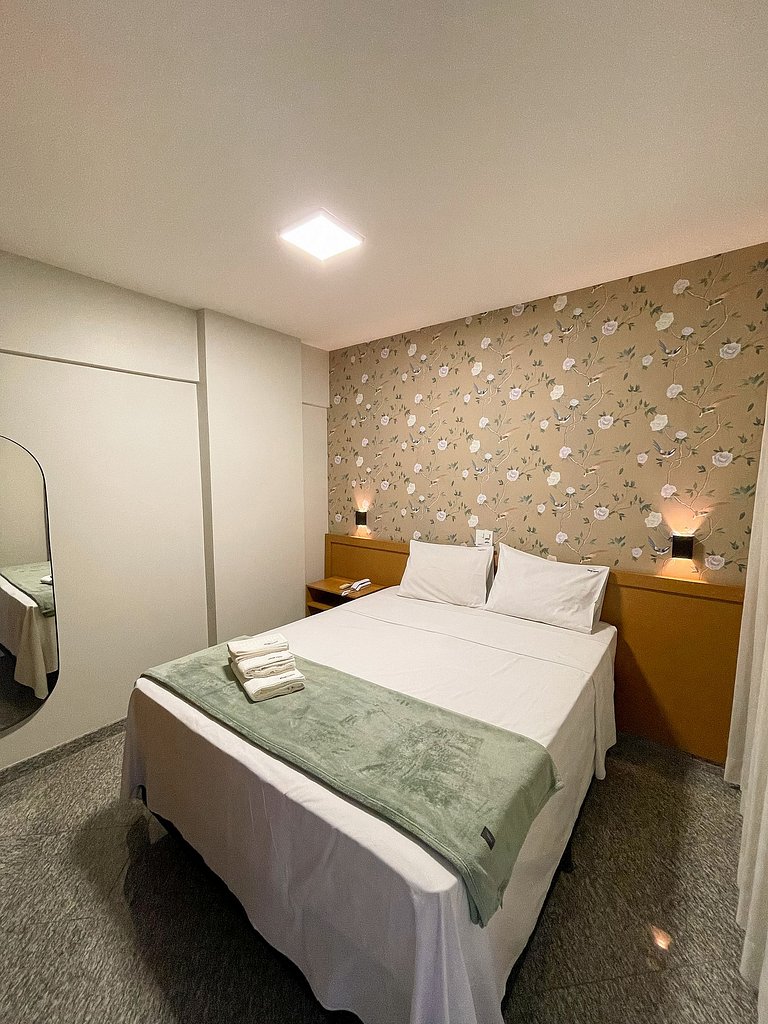 Flat 1Q sofisticado | Piscina | Setor Central