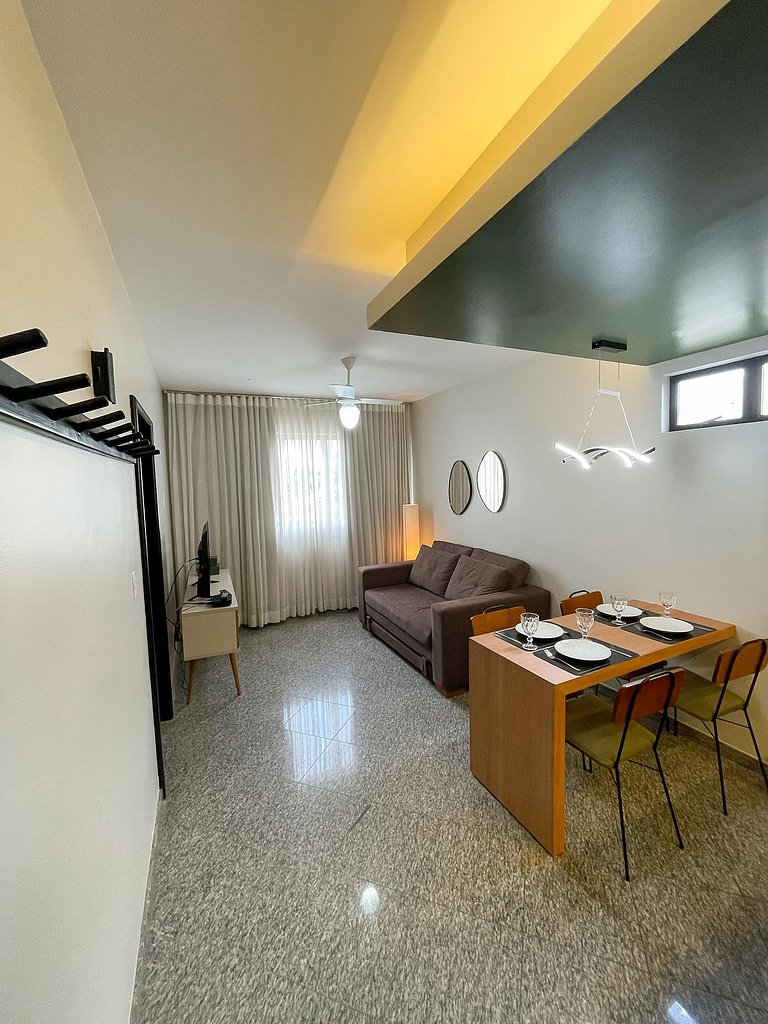 Flat 1Q sofisticado | Piscina | Setor Central