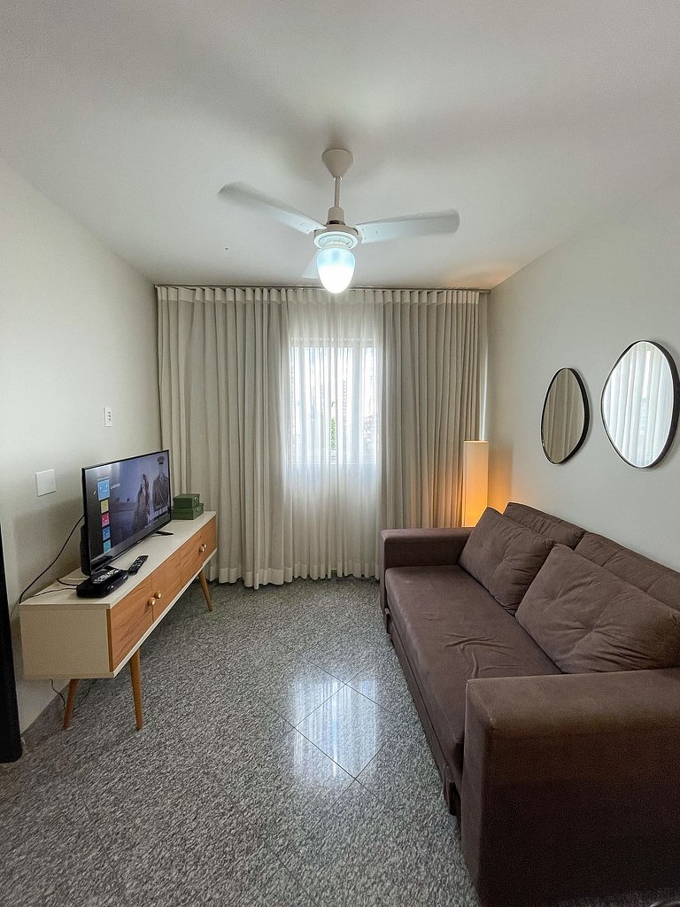 Flat 1Q sofisticado | Piscina | Setor Central