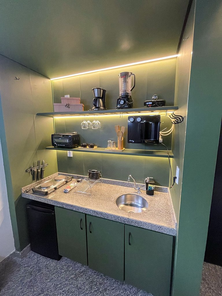 Flat 1Q sofisticado | Piscina | Setor Central