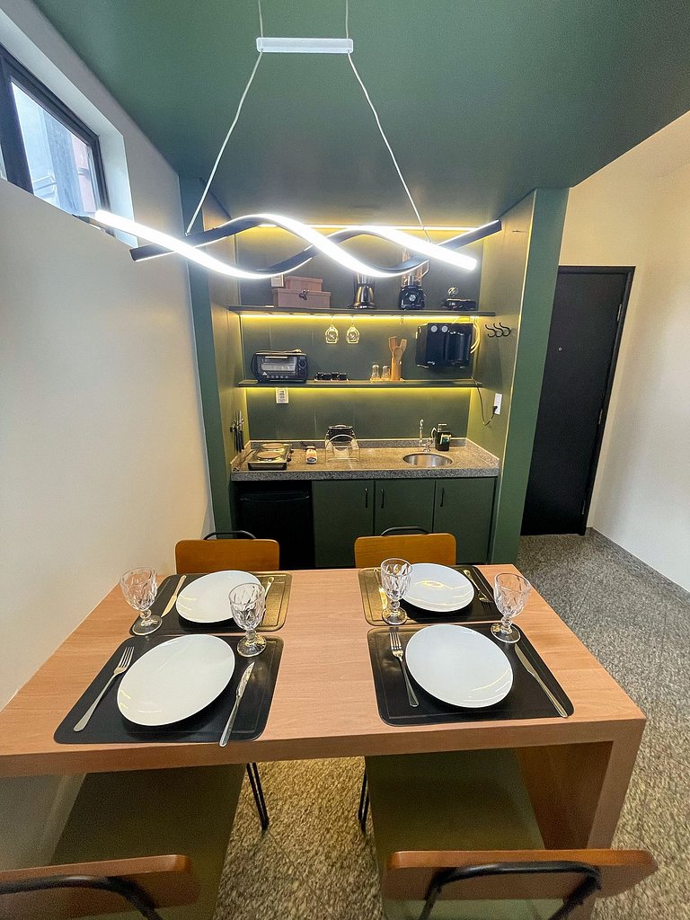 Flat 1Q sofisticado | Piscina | Setor Central