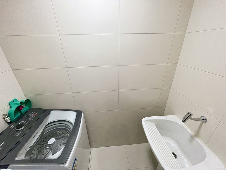 3Q c/ 1 Suíte + Piscina + 2 Vagas de garagem