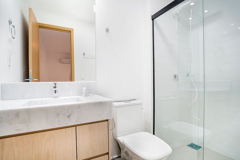 Incrível flat Pq. Vaca Brava c/ vista, andar alto