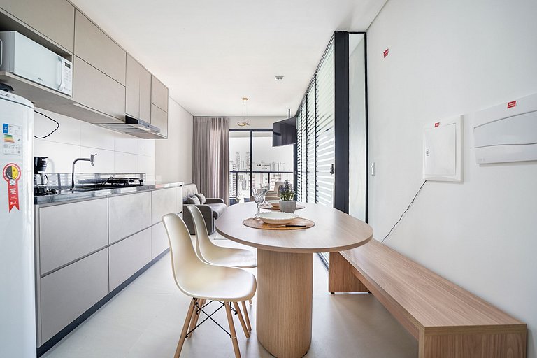 Incrível flat no Parque Vaca Brava, andar alto