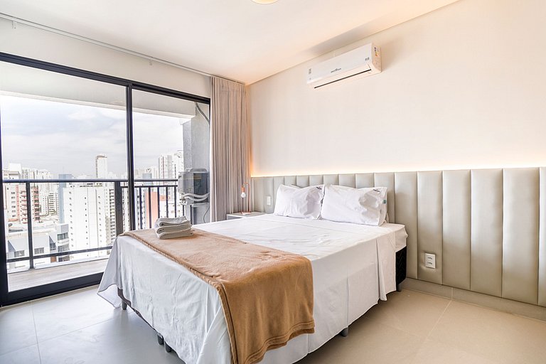 Incrível flat no Parque Vaca Brava, andar alto