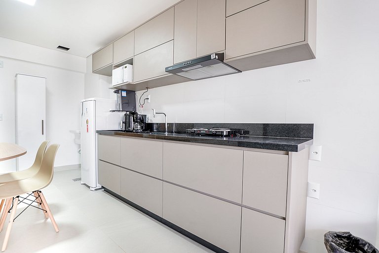 Incrível flat no Parque Vaca Brava, andar alto