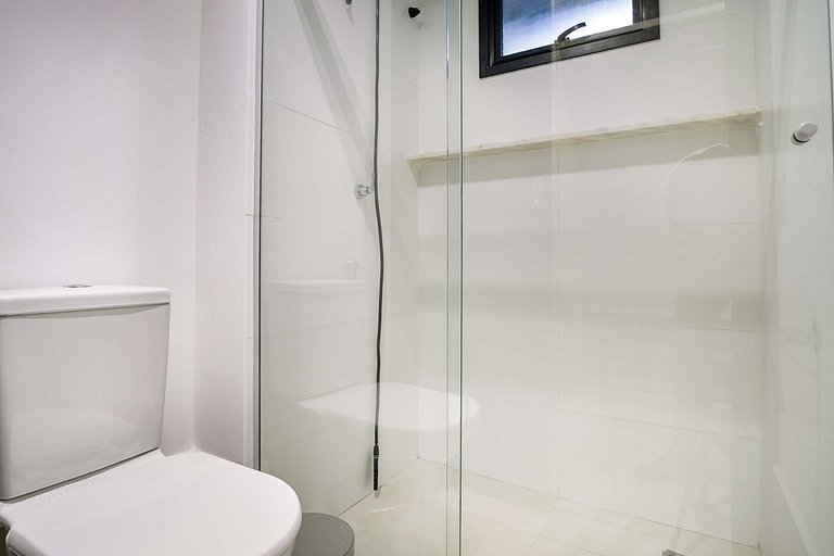 Apto 2Q com Suíte e Piscina no Setor Bueno