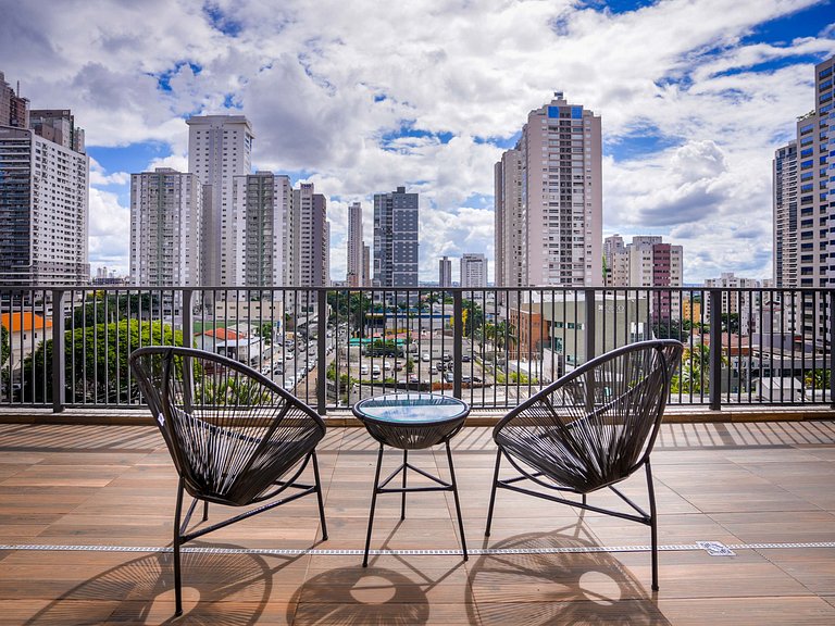 Flat c/ varanda | Piscina + academia| Bueno
