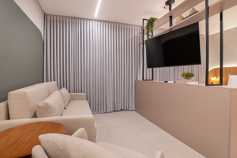 Flat Moderno | Vaga | Frente Shopping | Vaca Brava