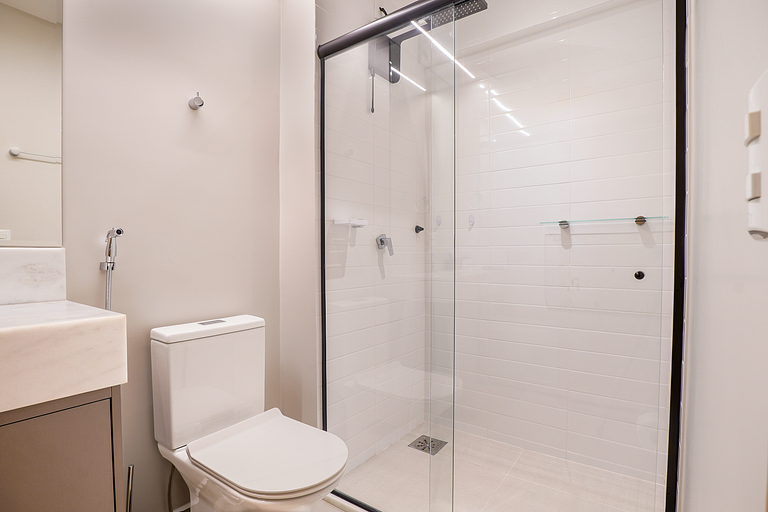 Flat Moderno | Vaga | Frente Shopping | Vaca Brava