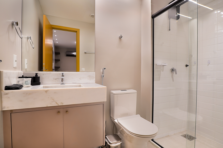 Flat Moderno | Vaga | Frente Shopping | Vaca Brava