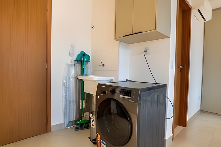 Studio no Bueno | Piscina + varanda + Garagem