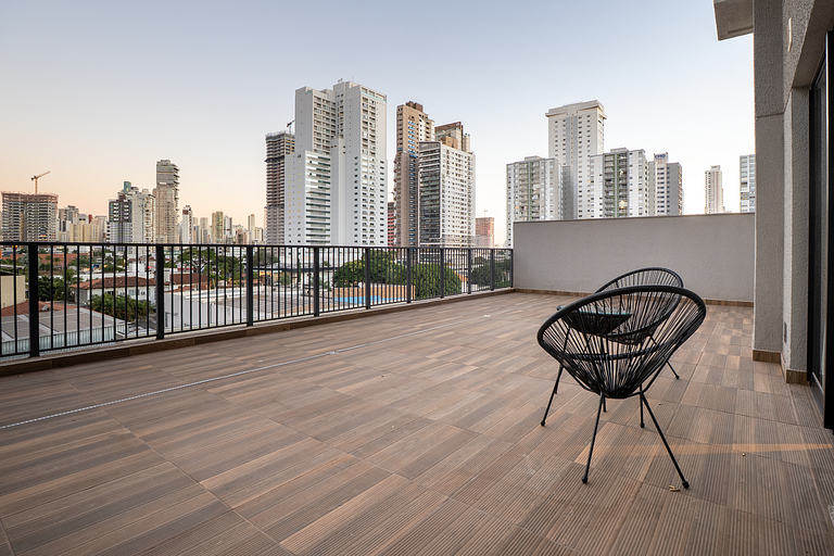 Studio no Bueno | Piscina + varanda + Garagem