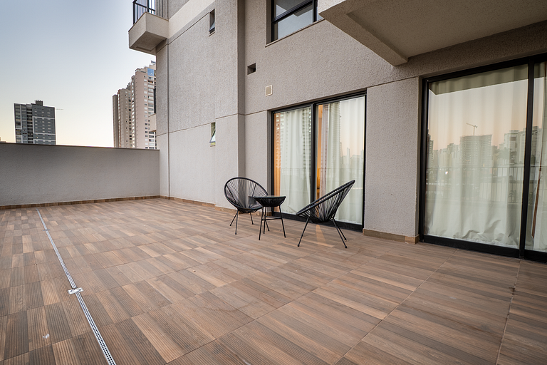 Studio no Bueno | Piscina + varanda + Garagem
