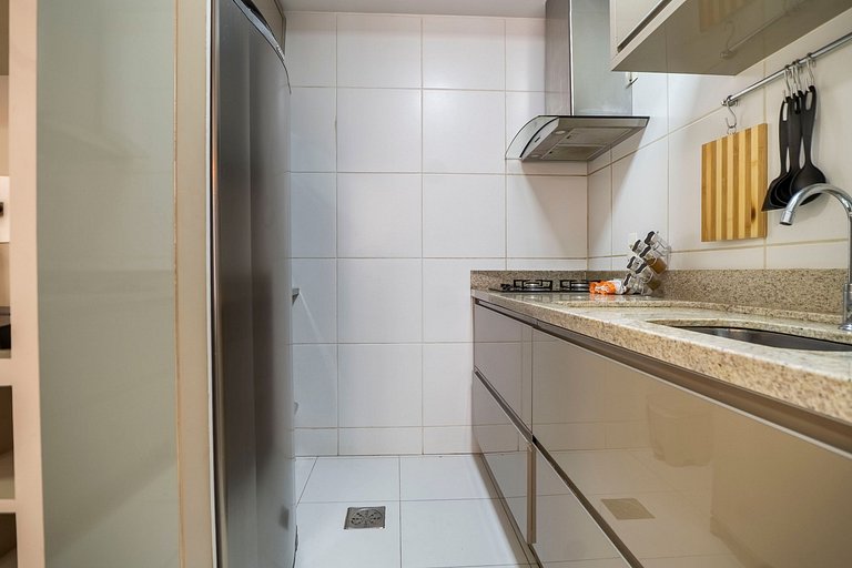 Apto Moderno | 1Q + Piscina + Garagem