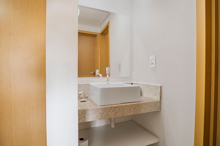 Apto 1Q confortável | Garagem + Piscina | Marista