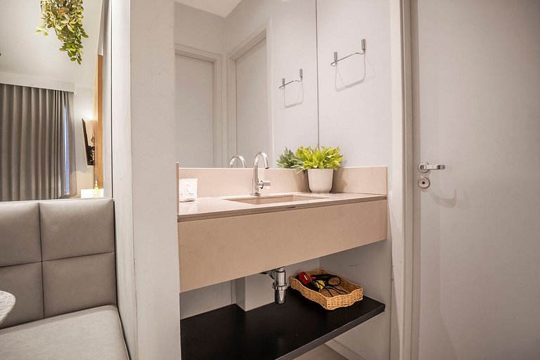 Flat Moderno | Varanda Privativa | Rooftop Piscina