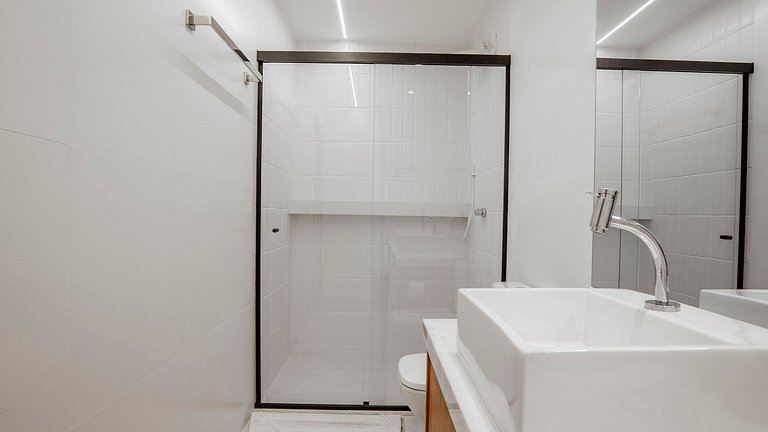 Flat moderno no Bueno | Piscina rooftop | Órion
